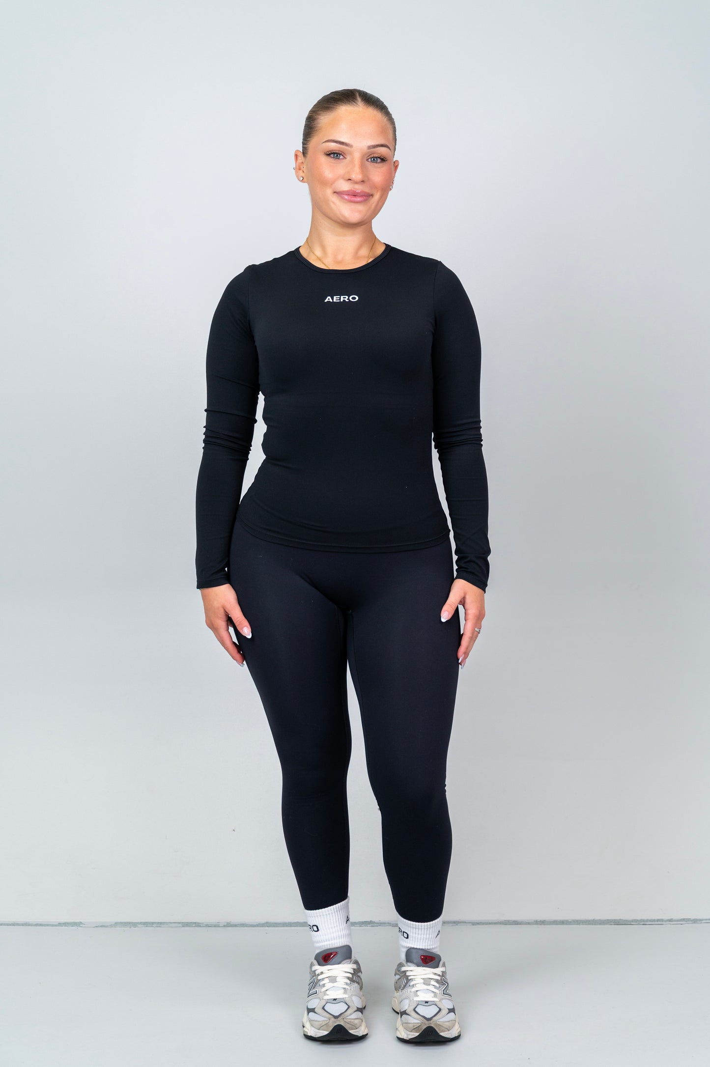 Onyx Seamless Long-Sleeve