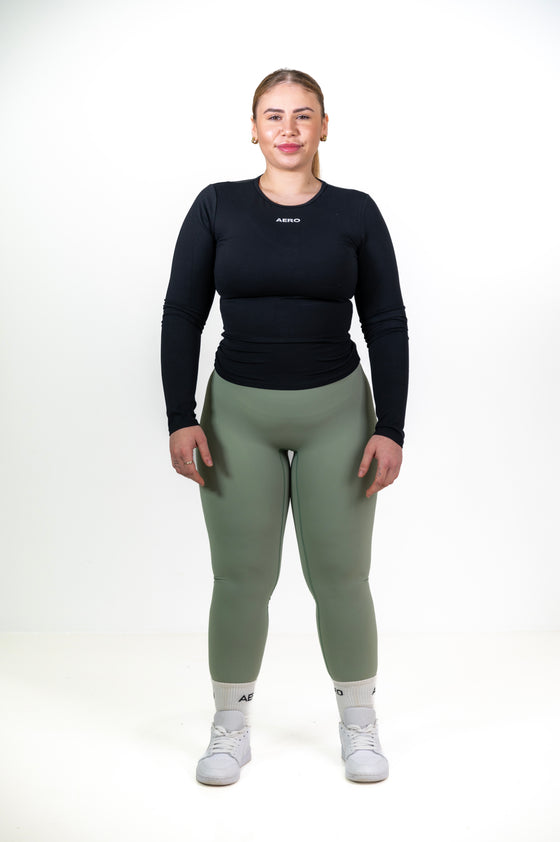 Onyx Seamless Long-Sleeve